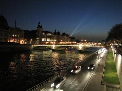 Párizs éjjel - Szajna és Eiffel torony-stock-foto