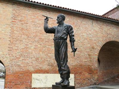 Aba-Novák Vilmos festõ szobra-stock-foto