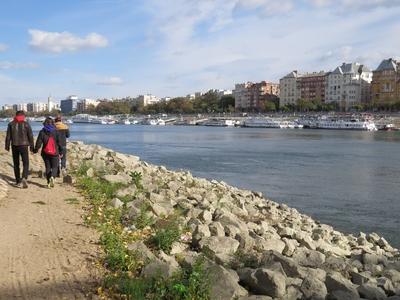 Duna - alacsony vízállás - Margitsziget-stock-foto