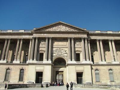 A Louvre palota-stock-foto