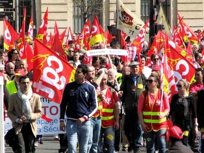 Tüntetés Párizsban-stock-foto