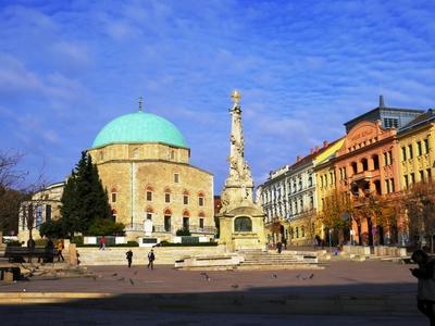 A pécsi Széchenyi tér-stock-foto