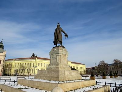 Hajdúböszörmény - Bocskai tér és szobor-stock-foto