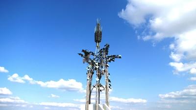 Szekszárd, 2010. szeptember 7.A szekszárdi bortermelést jelképezõ Kilátó emlékmû. (Becenevén "szõlõszobor".) Kiss István alkotása 1983-ból.-stock-foto