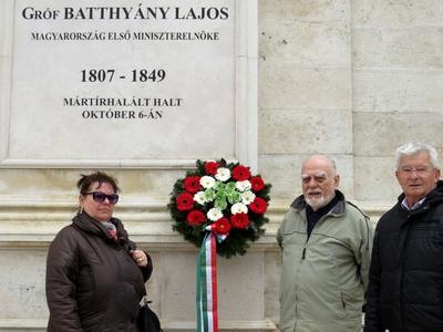 1848 - Magyar Békekör - Koszorúzás-stock-foto