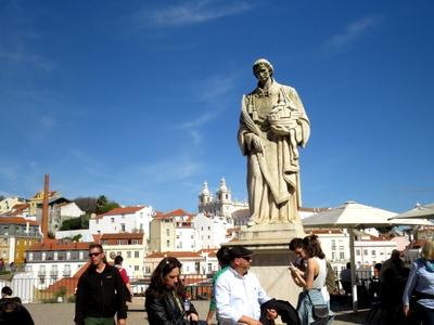 Lisszabon védõszente, Szent Vince szobra-stock-photo
