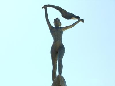 Balatonfüred, 2008. augusztus 31.Balatoni Szél. Borsos Miklós szobra a balatonfüredi kikötõben. (1962).-stock-foto