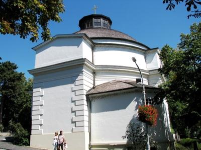 Balatonfüred, 2008. augusztus 31. A balatonfüredi Kerek templom 1846-ból.-stock-foto