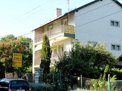 Balatonfüred, 2008. augusztus 31.Kiadó szobák Balatonfüreden.-stock-foto