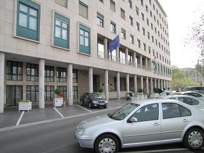 Budapest, 2014. április 13.A képviselõi irodaház a Széchenyi rakpart 18. sz. alatt.-stock-foto