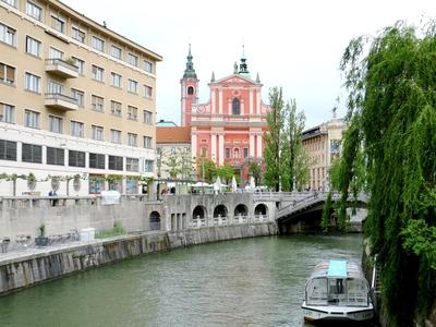 Ljubljana - Városkép - Ljuljanica folyó-stock-foto