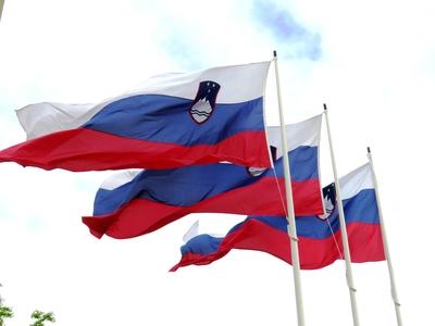 Szlovénia nemzeti zászlója-stock-foto