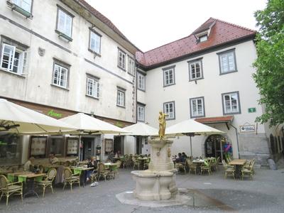 Ljubljanai óvárosi tér-stock-foto