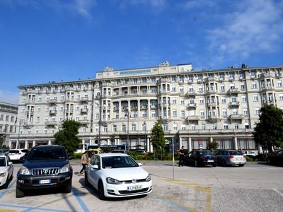 Trieszti luxushotel-stock-foto