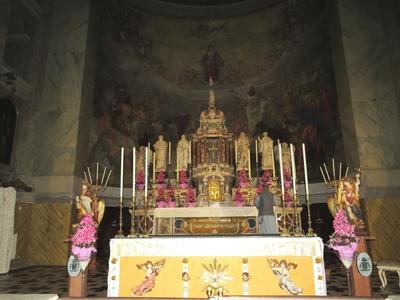 A trieszti Santa Maria Maggiore Szentély oltára-stock-foto