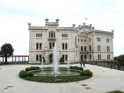 A trieszti Miramare kastély-stock-foto
