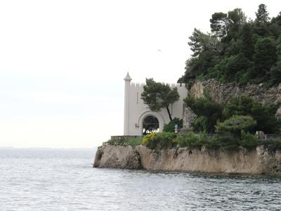 A trieszti Miramare kastély kapuja-stock-foto