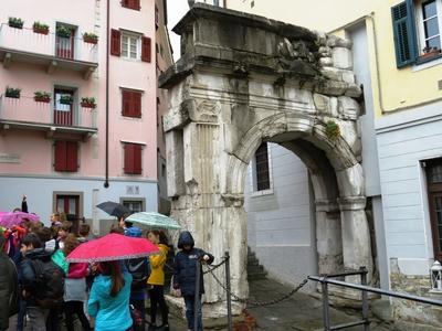 Trieszt - római kori kapu - Arco di Riccardo-stock-foto