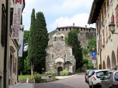 Gorizia vára és várkápolnája-stock-foto