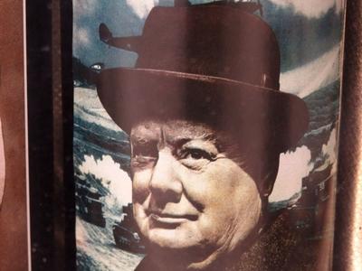 Winston Churchill arcképe - Borosüveg-stock-photo