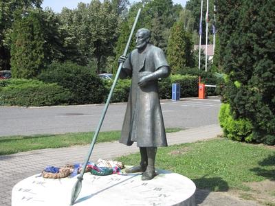 Sárvár (Hungary), 11 September 2016Statue of Ferenc Nádasdy, the Black Bey.Nádasdy Ferenc, a fekete bég szobra. Körösényi Tamás 1985-ben készült alkotása.-stock-foto