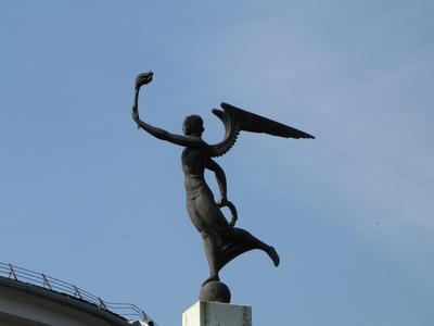 Szombathely (Hungary), 12 September 2016The Monument of the Africa resercher and geographical Discover László Magyar.Az Afrika-kutató, földrajzi felfedezõ Magyar László emlékmûve. Rumi Rajki István és Tóth János 1938-ban készült alkotása.-stock-foto