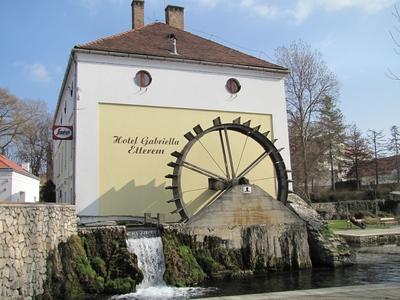 Tapolca - Malomtó és malomkerék-stock-foto