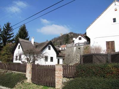 Szigligeti házak és vár-stock-foto