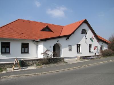 Szigliget - Básti Lajos közösségi ház-stock-foto