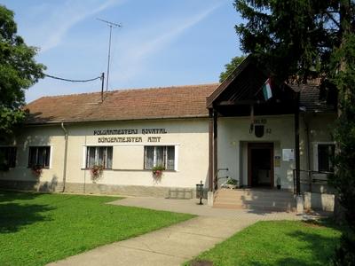 Iklad - Polgármesteri hivatal-stock-foto