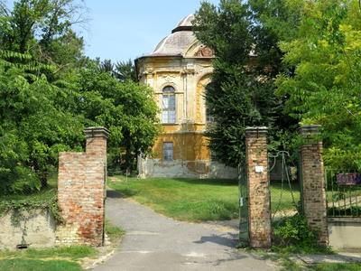 Aszód, 2019. augusztus 23.Detail of the Podmaniczky Castle in Aszod.Az aszódi Podmaniczky kastély részlete.-stock-foto