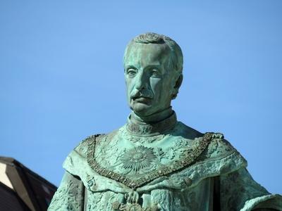 József nádor szobra a budapesti József nádor téren-stock-foto