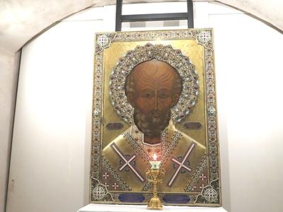 Szent Miklóst ábrázoló ikon Bariban-stock-foto