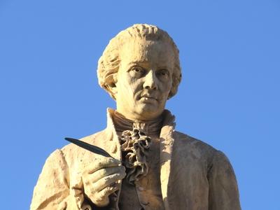 Niccoló Piccinni olasz zeneszerzõ szobra Bariban-stock-foto