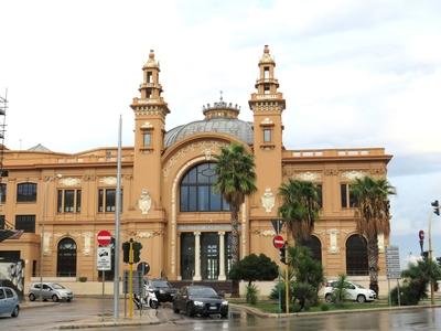 Bari - Teatro Margherita-stock-photo