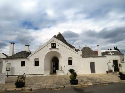 Az alberobellói Trullo Sovrano - Olaszország-stock-foto