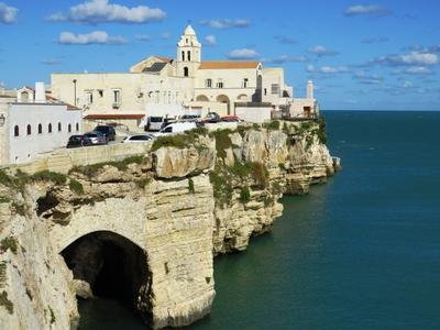 Az Adriai-tenger a Gargano-félsziget lábánál - Olaszország-stock-foto