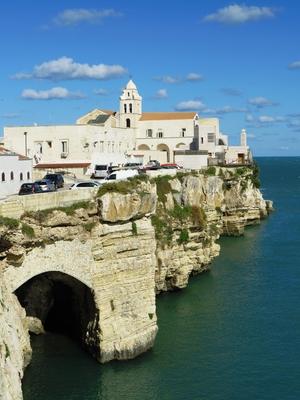 Az Adriai-tenger a Gargano-félsziget lábánál - Olaszország-stock-foto