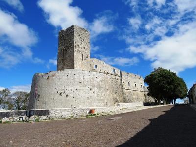 Monte S. Angelo vára - Gargano-félsziget - Olaszország-stock-foto