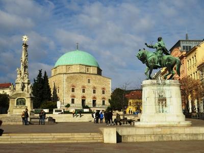 Pécsi Széchenyi tér-stock-foto
