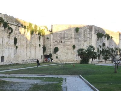 Lecce - Várfal - Olaszország-stock-foto