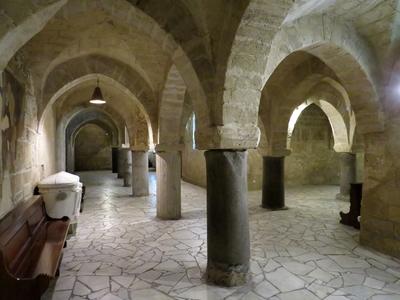 A tarantói San Cataldo katedrális román stílusú altemploma-stock-foto