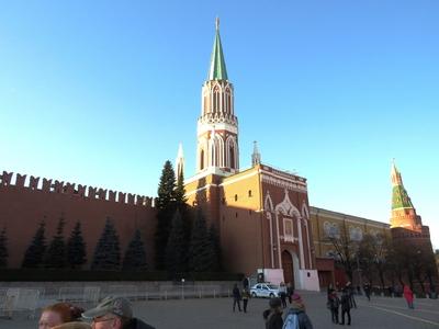 Moszkva - Vörös tér - Kreml tornyok-stock-photo