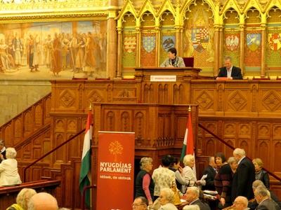 Országos nyugdíjas parlament - Budapest-stock-foto