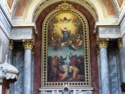Az esztergomi bazilika fõoltárképe - Mária mennybemenetele-stock-photo