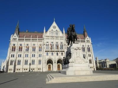 Gróf Andrássy Gyula lovasszobra Budapesten-stock-foto