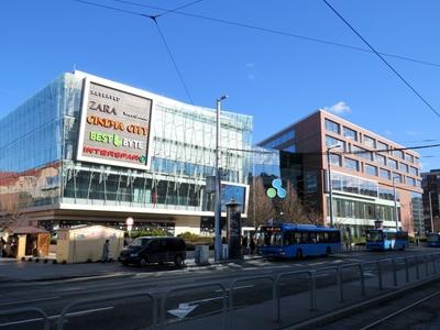 Budapest - Allee üzletközpont-stock-foto