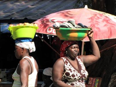 Cape Verde - Fruit vendors - Sucupira Market - Praia-stock-foto