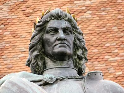 Cluj-Napoca (Kolozsvár), 8 May 2017The face of King Mathias on the Monument of King Mathias.Mátyás király arca a Mátyás király emlékmûvön. A szobor Fadrusz János alkotása 1902-bõl.-stock-foto