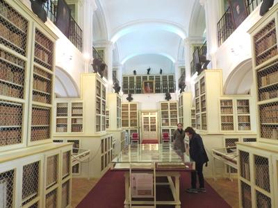 Târgu-Mureº (Marosvásárhely), 10 May 2017The Teleki Library also known as Teleki-Bolyai Library and Bibliotheca Telekiana, is a historic public library and current museum in Târgu-Mureº.A Teleki Téka (Teleki–Bolyai Könyvtár). A könyvtárat 1802-ben létesítette gróf Teleki Sámuel, Erdély kancellárja.-stock-foto
